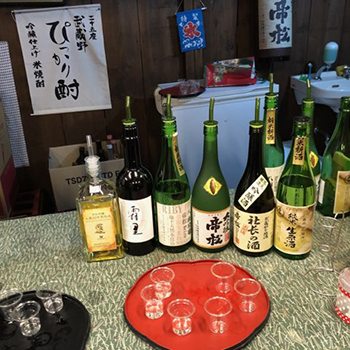 試飲の様子