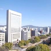 �O��K�[�f���z�e���L��